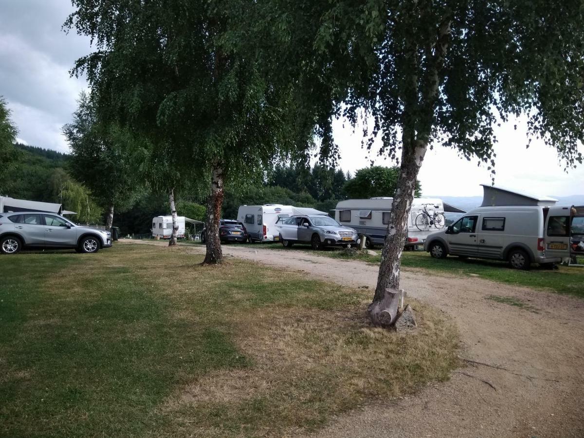 Camping Le Montbartoux Vollore-Ville Exteriör bild